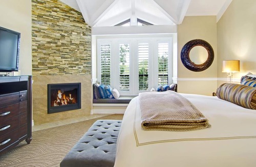 Golden Rectangle Bed & Breakfast | Carriage House Inn