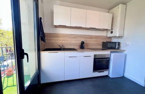 Brive-la-Gaillarde Apartment | Casa #1407 - T2 Climatisé avec Balcon - Hyper Centre