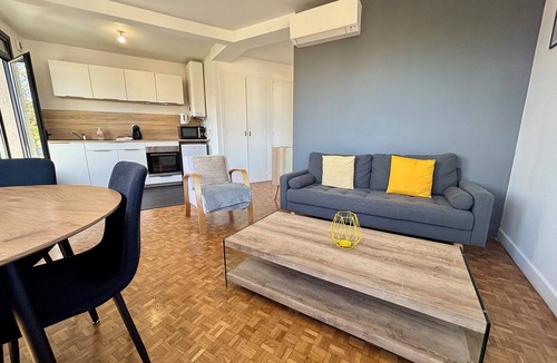 Brive-la-Gaillarde Apartment | Casa #1407 - T2 Climatisé avec Balcon - Hyper Centre