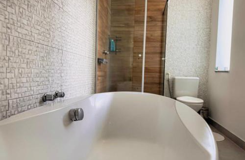 Pereque House | Casa 5 quartos com piscina, jacuzzi e área gourmet