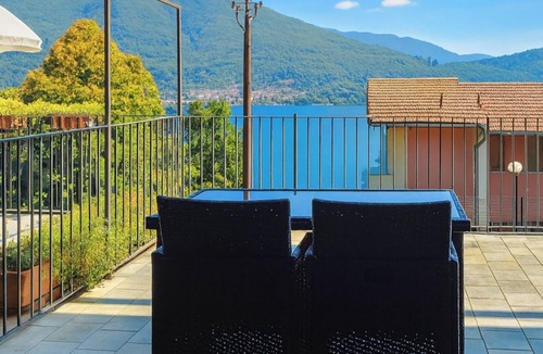 Brolo Apartment | Casa A&E - Panoramic Lake Orta Views