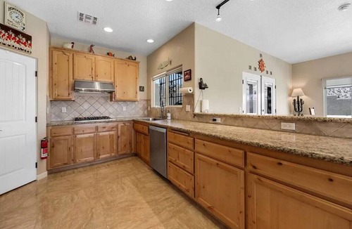 Yucca Valley Villa | Casa Adobe 3-bedroom