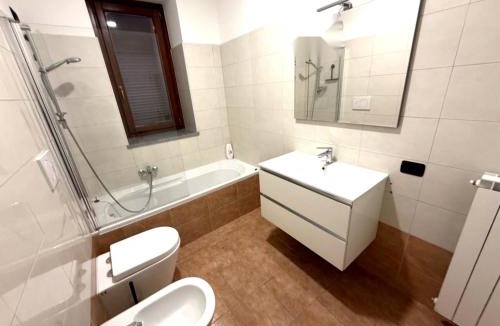 Ferrera di Varese Apartment | Casa ajolote