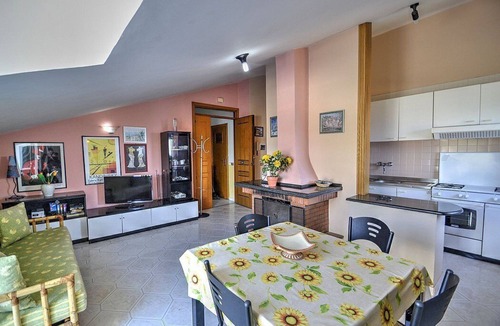 San Marco di Castellabate Apartment | Casa Al Mare: A welcoming apartment situated in a quiet location, a few minutes from the town center, with Free WI-FI.