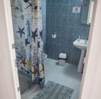 Sandulesti House | Casa Albă