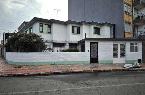 Barrios Unidos House | Casa Alice