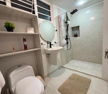 Barrios Unidos House | Casa Alice