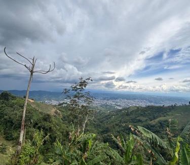 Dosquebradas Cabin | Casa Alta Colombia, ecolodge con vistas, Pereira