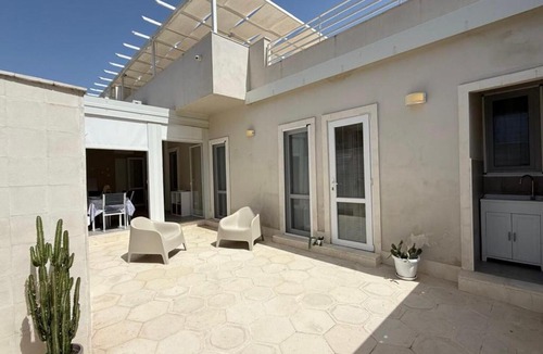 Agnone Bagni House | Casa Amare