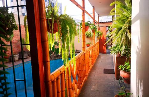 San Miguel House | Casa Amarello
