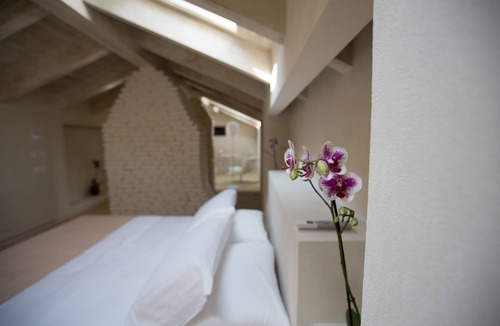 Monta Hotel | Casa Americani