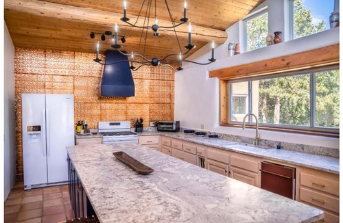 Valdez House | Casa Angel