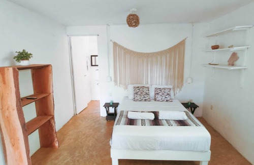 Mario Villanueva Madrid Hotel | Casa Arte Bacalar - Gratis Renta Bicicletas