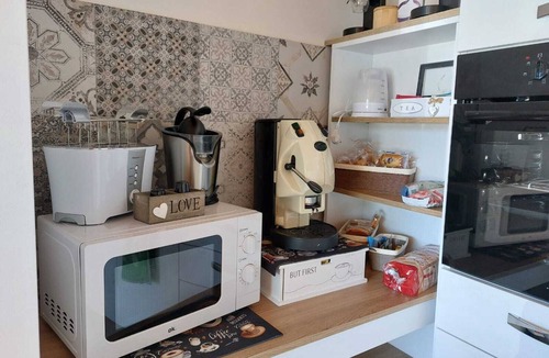Aspra Apartment | Casa Asprigna is located in Aspra, one of the most characteristic seaside villages.