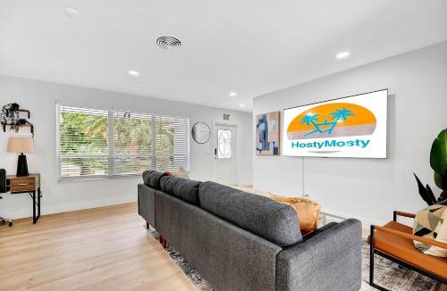 Hollywood Lakes House | Casa Azul 4Bed 2Bath Home with Heated Pool & Spa 1304