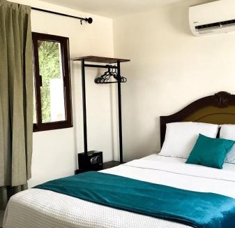 Barrio de Santiago House | Casa Bahareque Merida