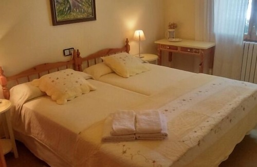 Isabena House | Casa Baltasar, ideal for families and friends, with garden and barbecue.