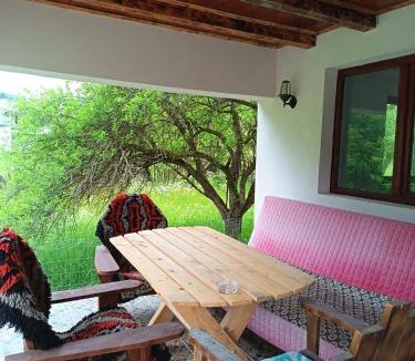 Grinties House | Casa Bebe
