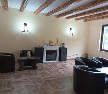 Grinties House | Casa Bebe