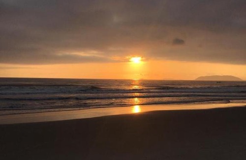 Itapoa House | Casa Beira Mar com 5 suites