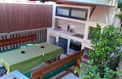 Kamenari House | Casa Bellora