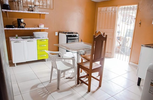 Belem House | Casa bem equipada com WiFi e ótima localização