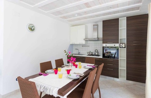 Specchiolla House | Casa Bianca - Two big terrace - modern style - 350 m beach- WiFi FREE