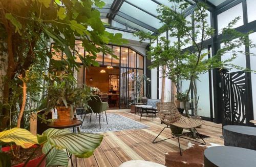 Grand Parc-Paul Doumer Bed & Breakfast | Casa Blanca B&B