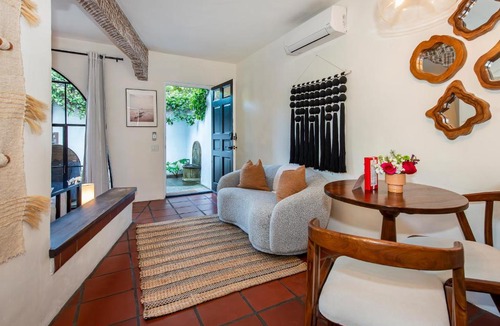 Montecito Apartment | Casa Blanca Suite B2 - Sunlit Montecito Studio Retreat with Patio