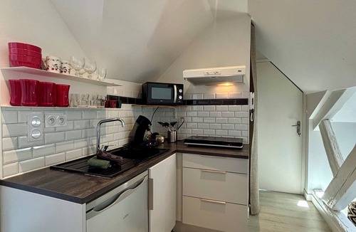 Brive-la-Gaillarde Apartment | Casa Blum #4 - Studio climatisé, à 2 pas de la gare