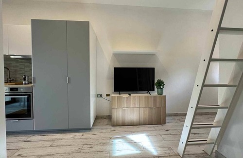 Procchio Apartment | Casa Bruno - Studio Apartment, Sleeps 4