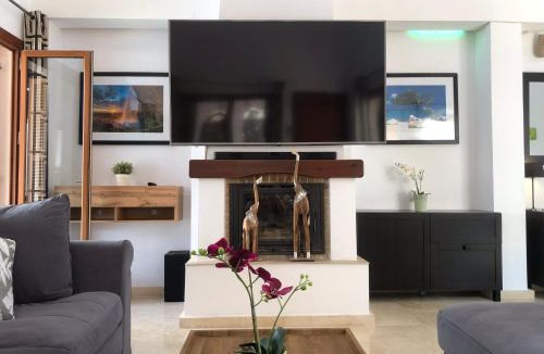 Caserio Los Tarquinos Villa | Casa Calida