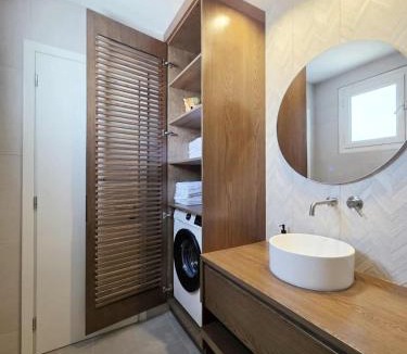 Kardamena Apartment | Casa Camara, Central Detached House with Yard