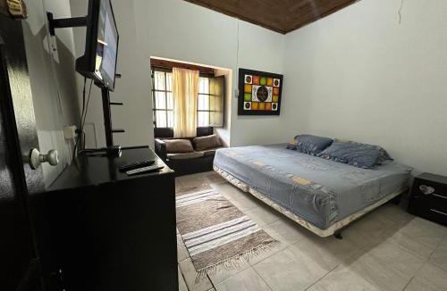 Guadalajara de Buga Ski Chalet | Casa Campestre Buga Parcelación Paraiso de Sonsito