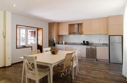 Rates House | Casa Canto
