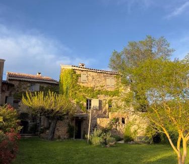 Cotignac House | CASA CARA - 4 Gites de Charmes avec piscine - Cotignac en Provence