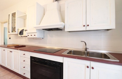 Otranto Historic Centre House | Casa Carlotta in Otranto: Balcony, Wi-Fi & Air Conditioning