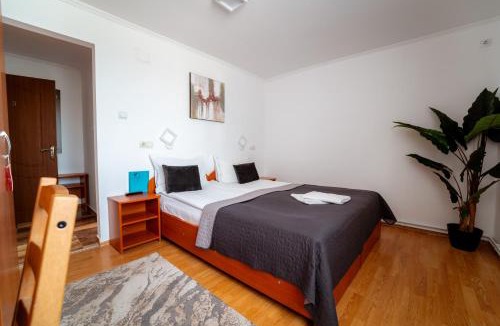 Tasnad House | Casa Carol