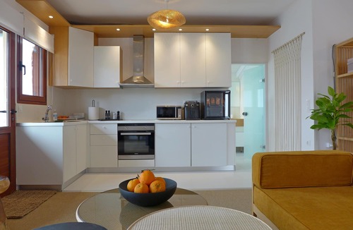 Halepa House | 'Casa Casa' Waterfront-Jacuzzi-Up to 7 pax