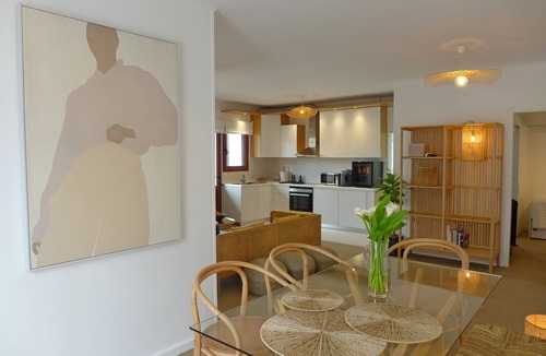 Halepa House | 'Casa Casa' Waterfront-Jacuzzi-Up to 7 pax
