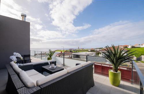 Ponta Garca House | Casa Celeste - Deluxe Ocean View/Heated Pool
