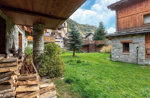 Les Brevieres Ski Chalet | Casa-Chalet Brizolée avec vue sur le lac à Tignes