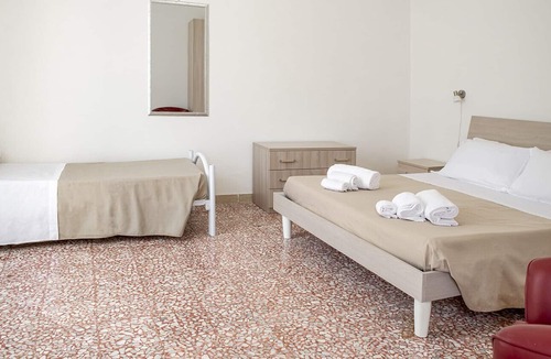 Noto Historic Centre Apartment | Casa Chicca by Wonderful Italy - Quadri