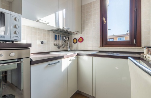 Elmas Apartment | Casa Claudia – Elegant apartment near the airport
