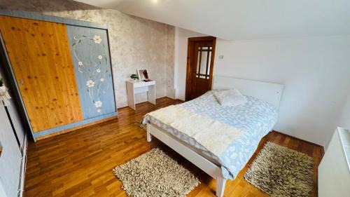 Campulung House | Casa Claudine