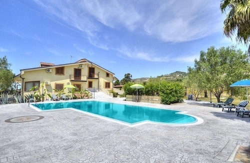 Ascea House | Casa Clelia D: A bright and sunny apartment.
