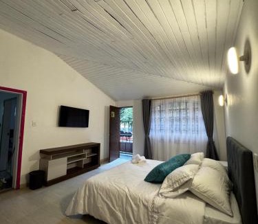 Campin Bed & Breakfast | Casa Cocora