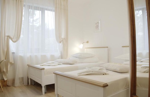 Urlati Hotel | Casa Colinelor