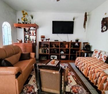 Guaratingueta House | CASA com ACOMODAÇÃO para 6 PESSOAS