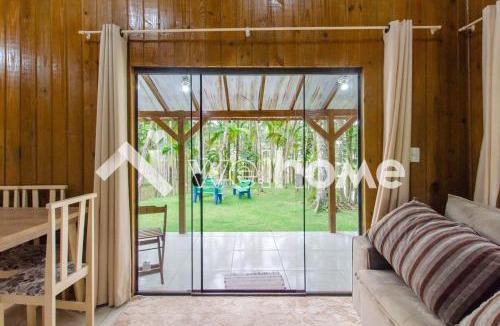 Sao Joao do Itaperiu House | Casa com ampla área verde e piscina em Itaperiu